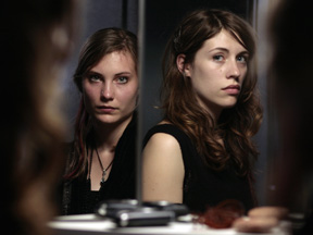 Des filles en noir